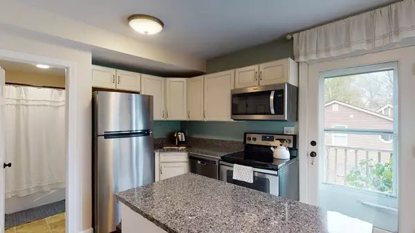 Westborough, MA 01581,37 Summer Street #4