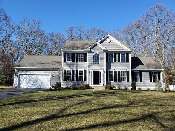 34 Lighthouse Ln, Westport, MA 02790