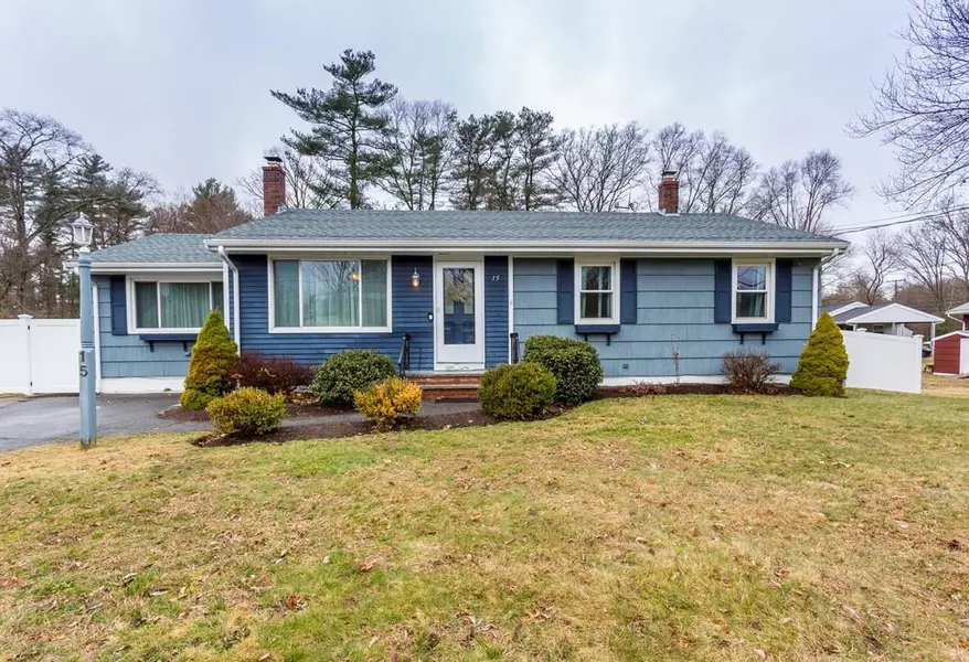 15 Stoneybrook Rd, Raynham, MA 02767