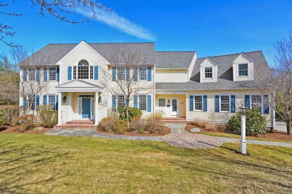 Medfield, MA 02052,18 Loeffler Ln