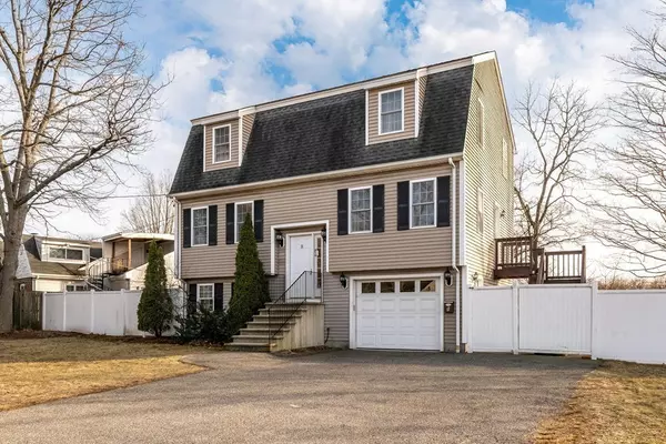 8 Hill Street, Stoneham, MA 02180