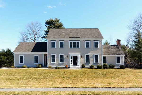 1 Hemlock Cir, Shrewsbury, MA 01545