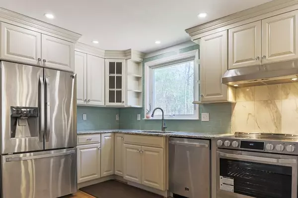 Groton, MA 01450,18 Cow Pond Brook Rd