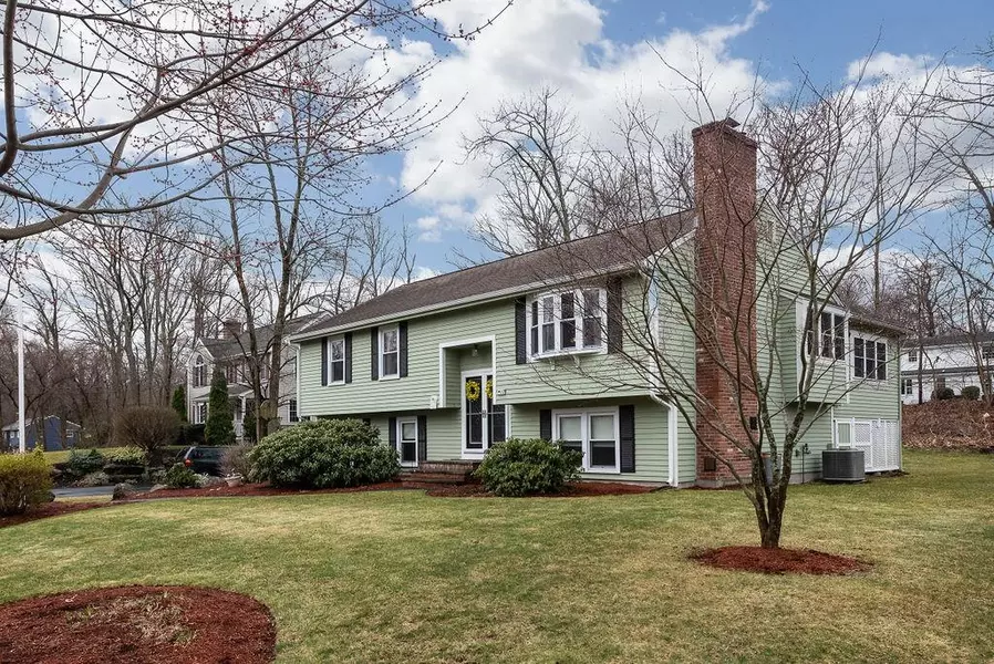 17 Briar Lane, North Attleboro, MA 02760