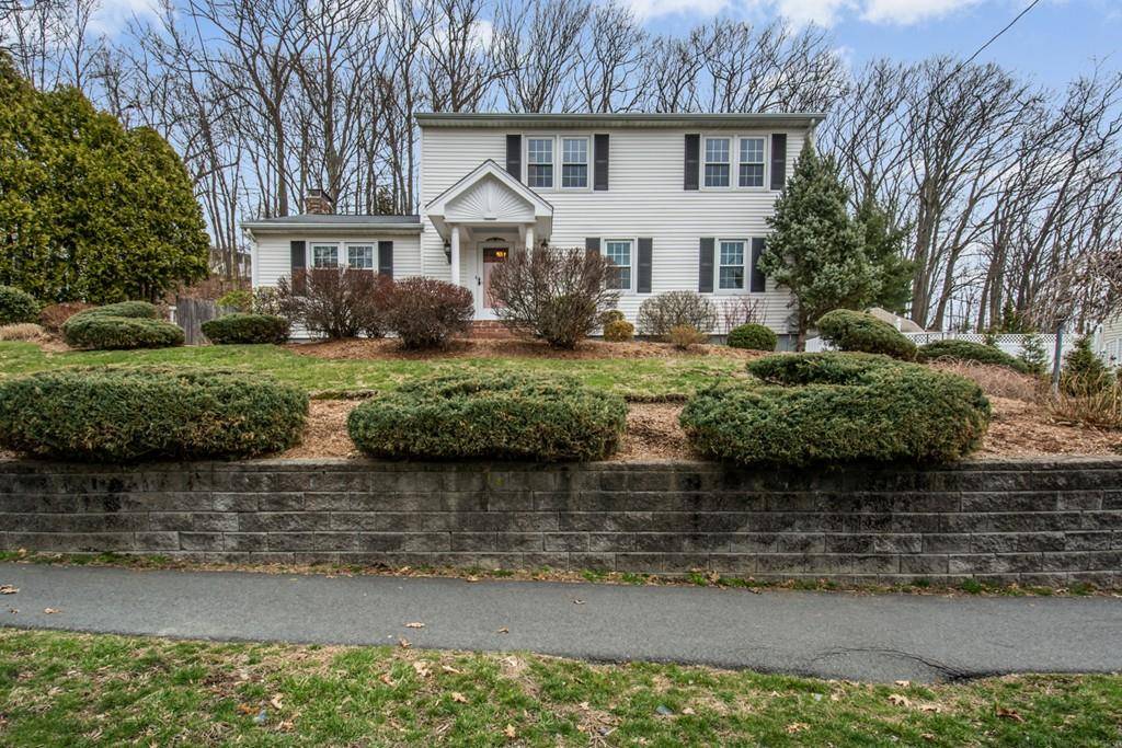 17 Old Brook, Shrewsbury, MA 01545