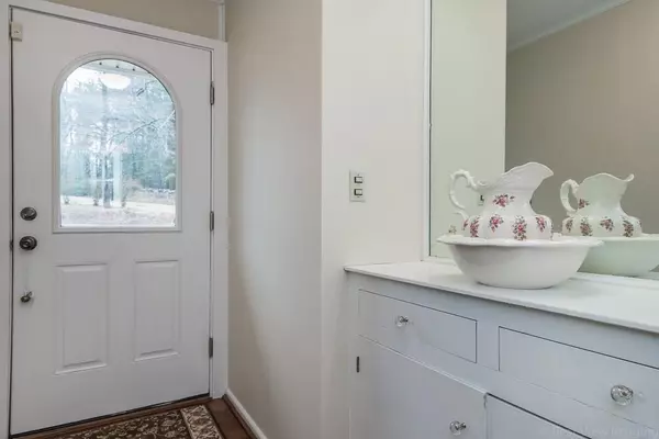 West Boylston, MA 01583,113 Goodale Street