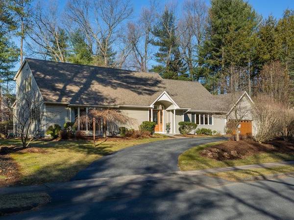 224 Tanglewood Dr, Longmeadow, MA 01106