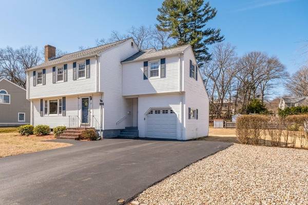 23 Plymouth Rd, Wakefield, MA 01880