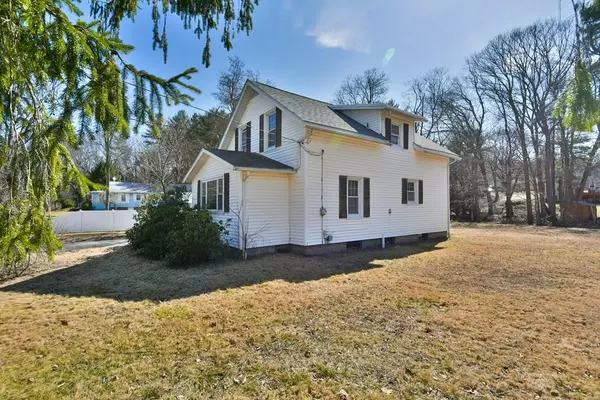 Auburn, MA 01501,21 Meadow St