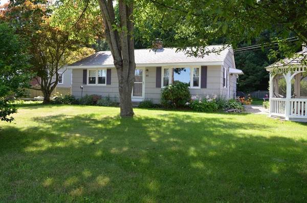 68 Lakeshore Dr, West Brookfield, MA 01585