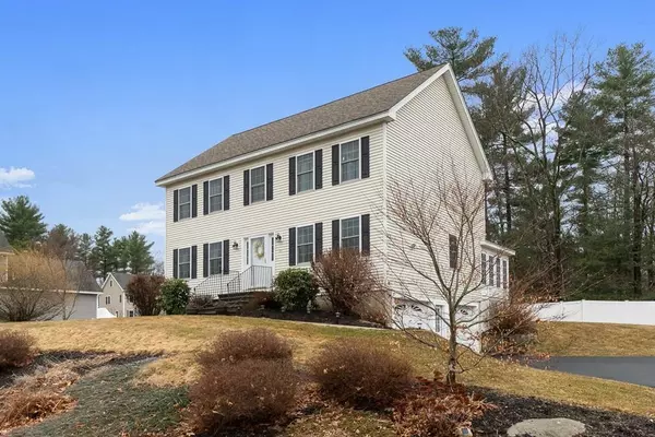 11 Shakespeare Road, Tyngsborough, MA 01879