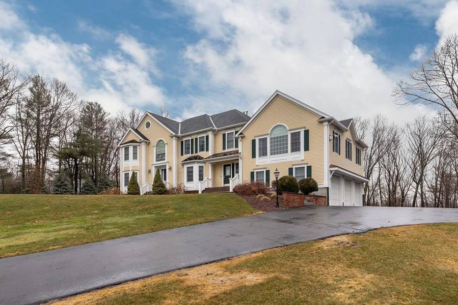 6 Chaplin Hills Rd, Georgetown, MA 01833