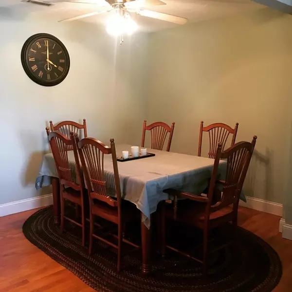 Abington, MA 02351,18 Kingswood Drive #10