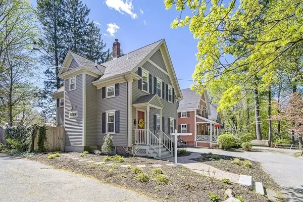 3 Wildwood Ter, Winchester, MA 01890