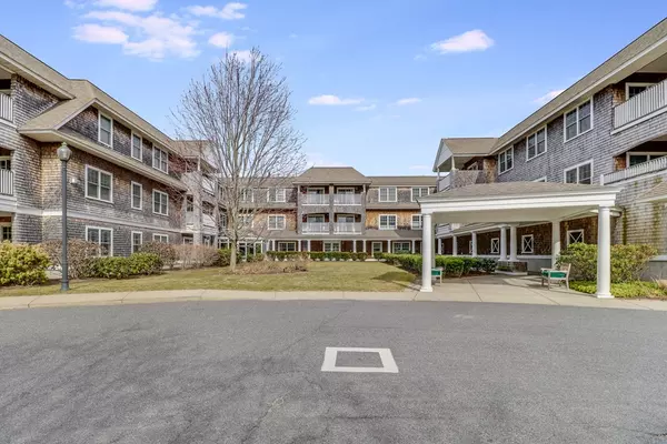 18 West Road #203, Orleans, MA 02653