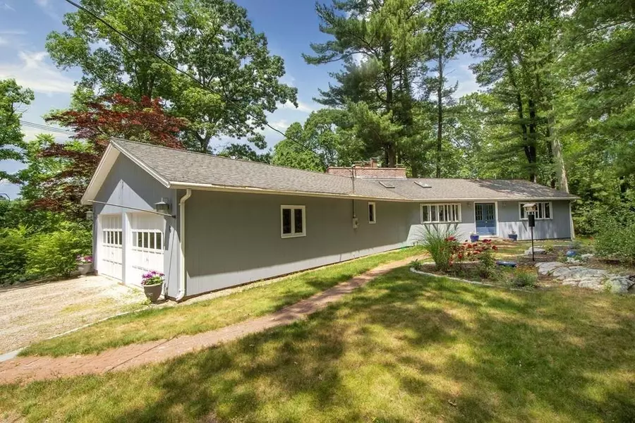 6 Bound Brook Ln, Cohasset, MA 02025