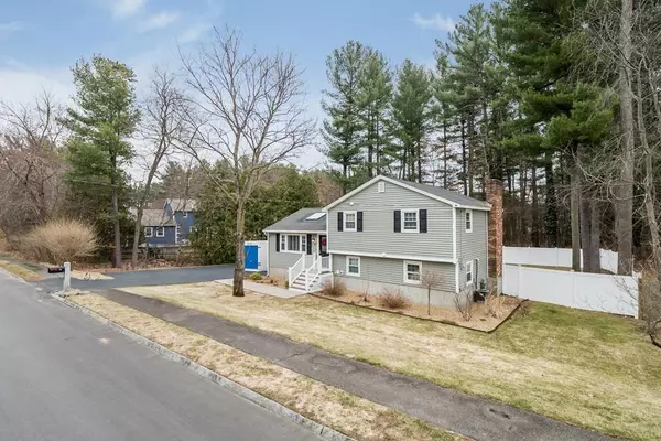 Nashua, NH 03063,35 Watersedge Dr