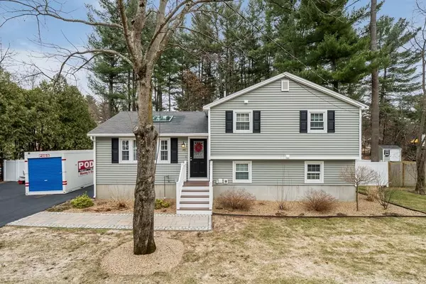 35 Watersedge Dr, Nashua, NH 03063