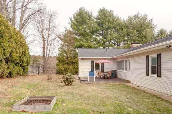 Sturbridge, MA 01566,6 Wallace Rd