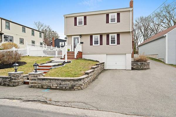 111 Idlewell Blvd, Weymouth, MA 02188