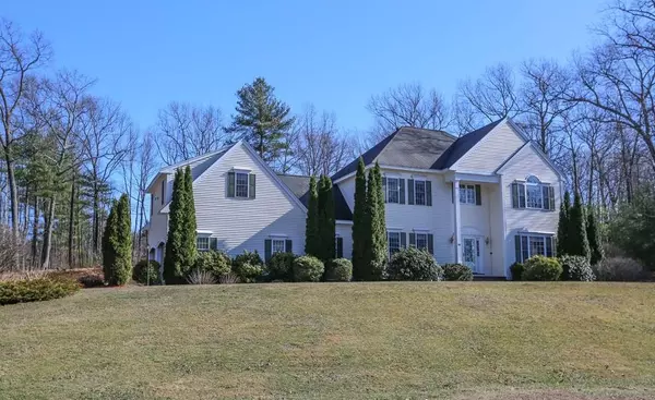 28 Cortland Dr, Hudson, MA 01749