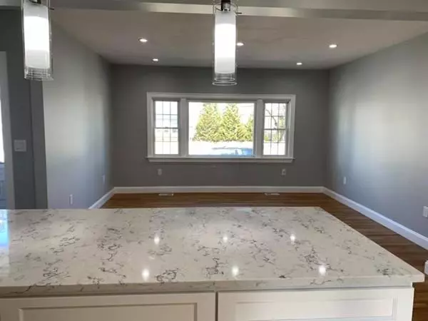 Saugus, MA 01906,369 Central St