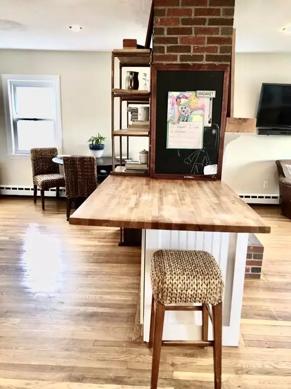 Nahant, MA 01908,12 Flash Road