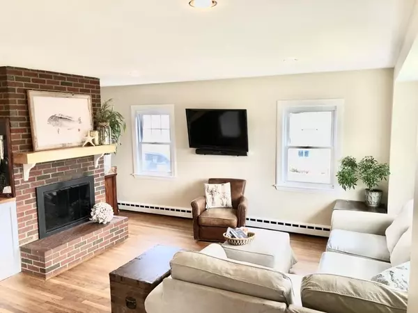 Nahant, MA 01908,12 Flash Road