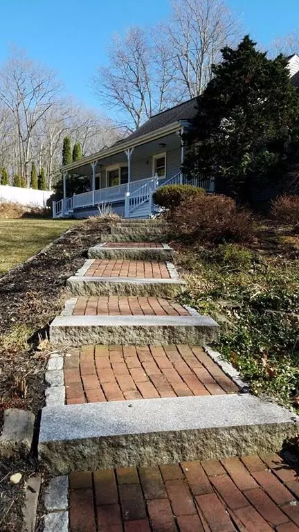 Oakham, MA 01068,222 Edson Rd