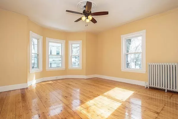 15 Jewett St, Boston, MA 02131