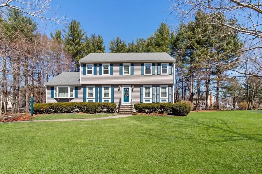 37 Cox Ln, Methuen, MA 01844