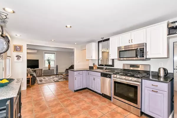 347 Somers Rd, East Longmeadow, MA 01028