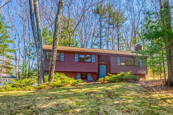 39 Hearthstone Dr., Medfield, MA 02052