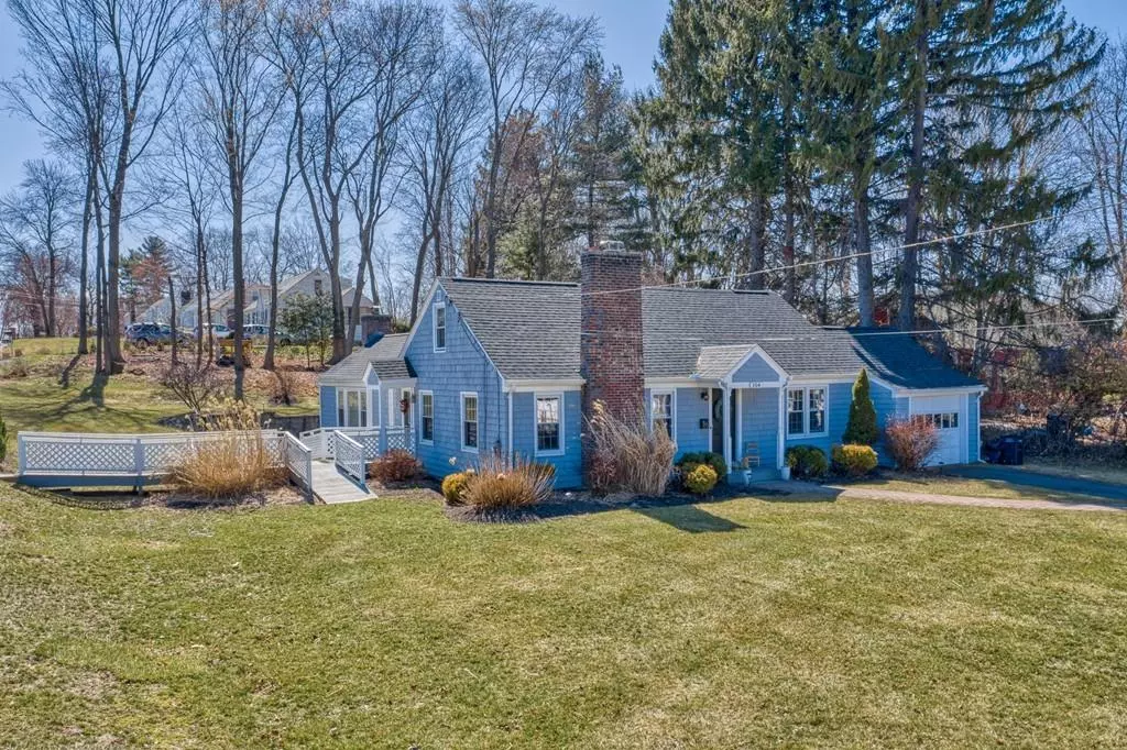 East Longmeadow, MA 01028,104 Maple St