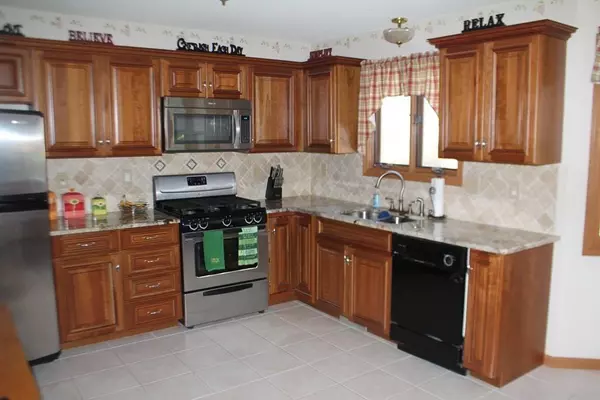 Agawam, MA 01001,40 Hearthstone Drive