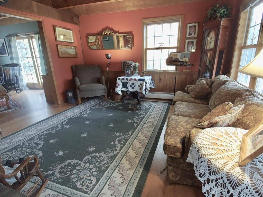 Amesbury, MA 01913,261 Lions Mouth Rd