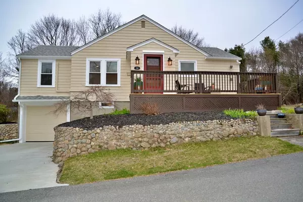 34 N Breault St, Westport, MA 02790