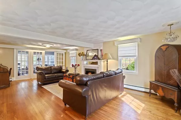 Attleboro, MA 02703,368 Clifton St