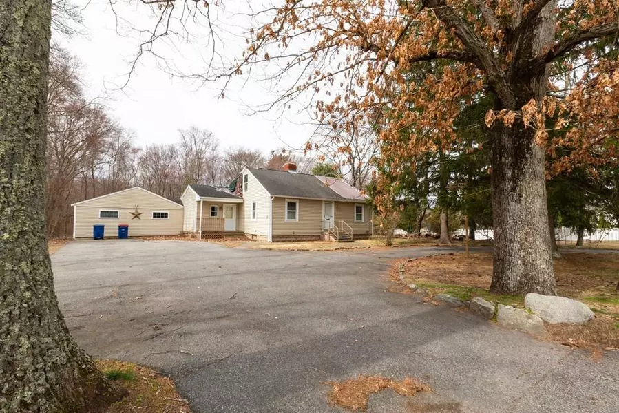 55 Mill Rd, Seekonk, MA 02771