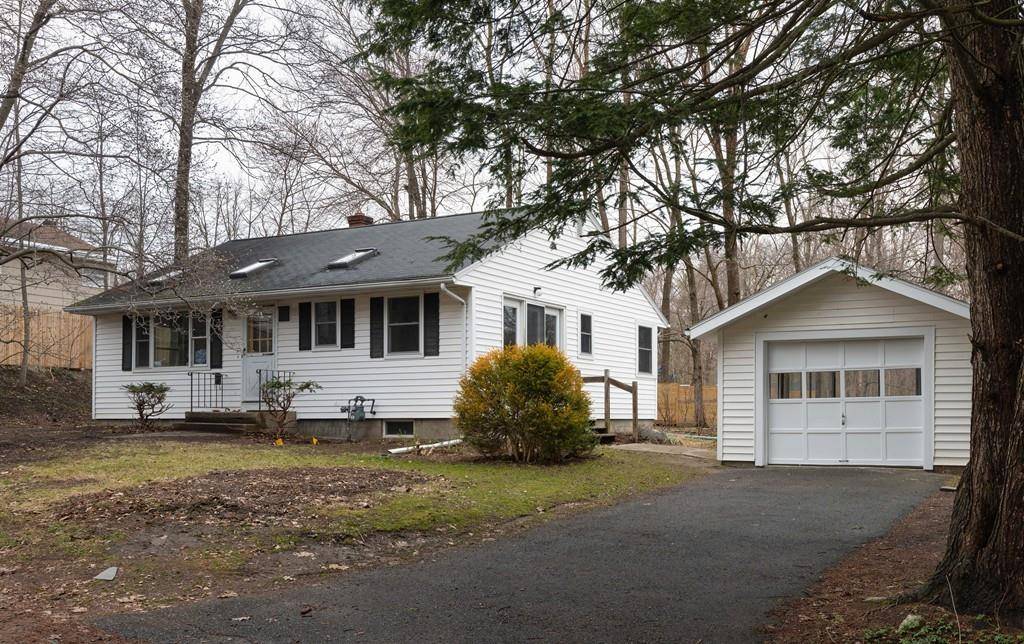 11 Verona St, Northampton, MA 01060