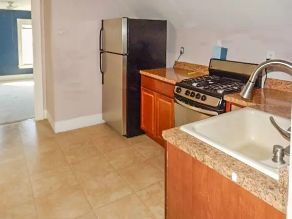 Abington, MA 02351,83 Monroe St