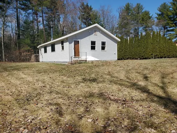 Pepperell, MA 01463,14 Yale Rd