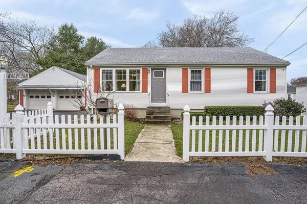 66 Bloomfield Street, Seekonk, MA 02771