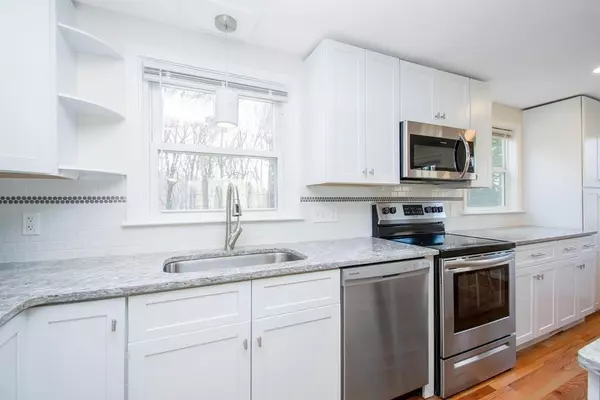 East Longmeadow, MA 01028,51 E Circle Dr