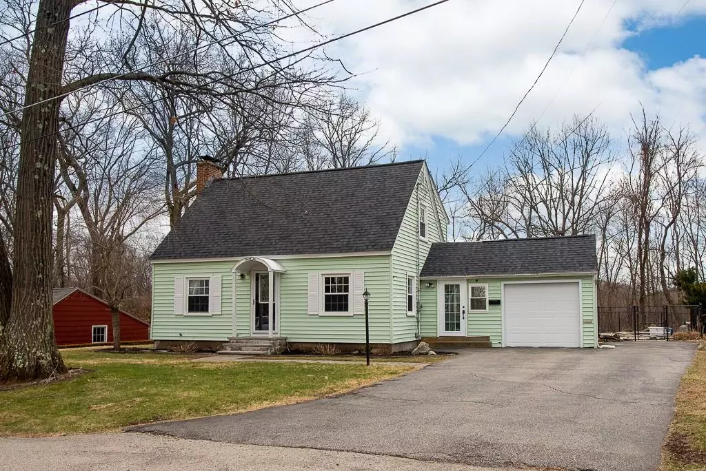 Auburn, MA 01501,32 Oakwood Ave