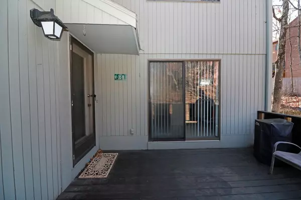 Ashland, MA 01721,183 Leland Farm Road #183