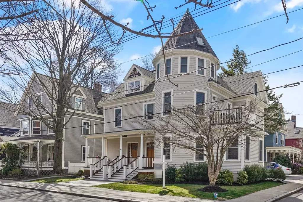 Brookline, MA 02446,36 Vernon St #1