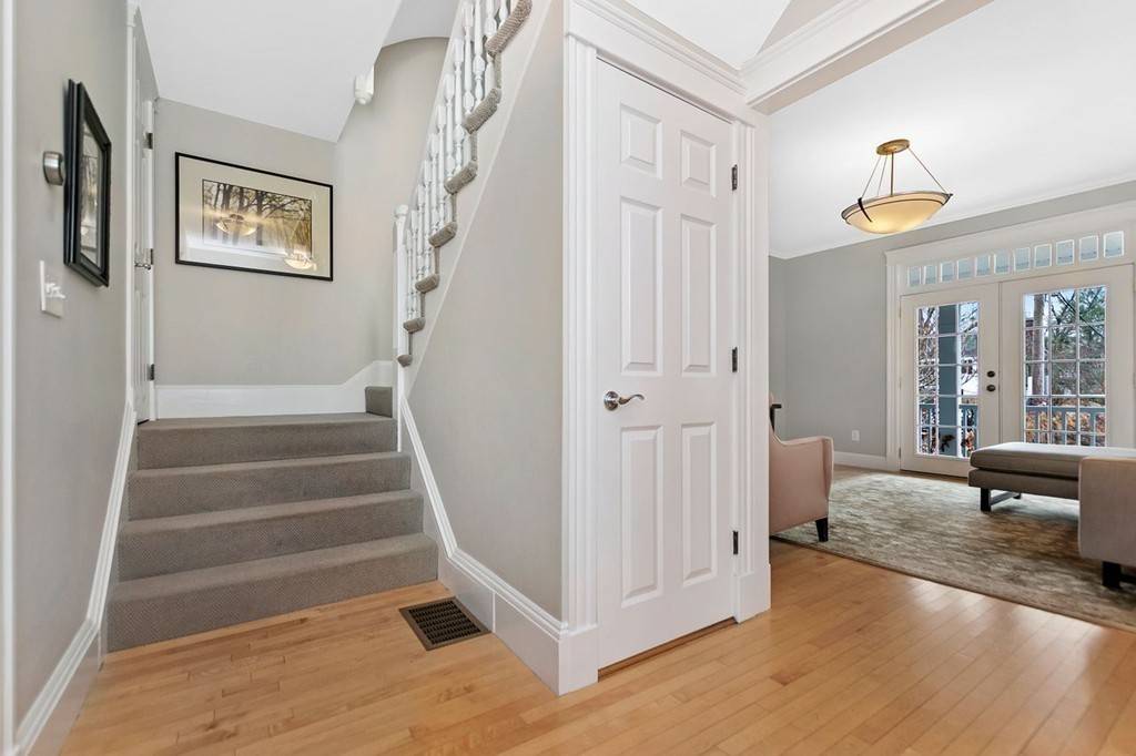 Newton, MA 02459,58 Crescent Ave #58
