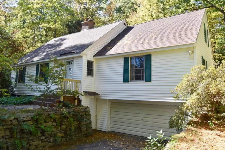 96 Montague Rd, Leverett, MA 01054