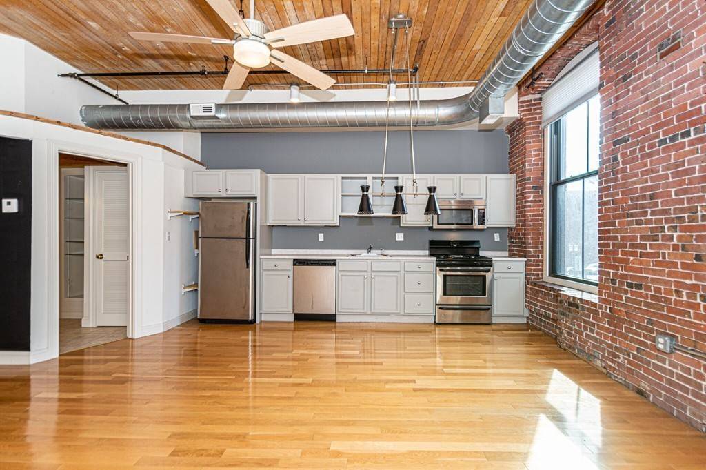 Lowell, MA 01852,165-181 Market #2